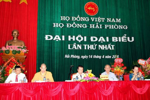 dong-thi-hong-hoan-nguoi-phu-nu-uu-tu-tren-dat-cang-hai-phong